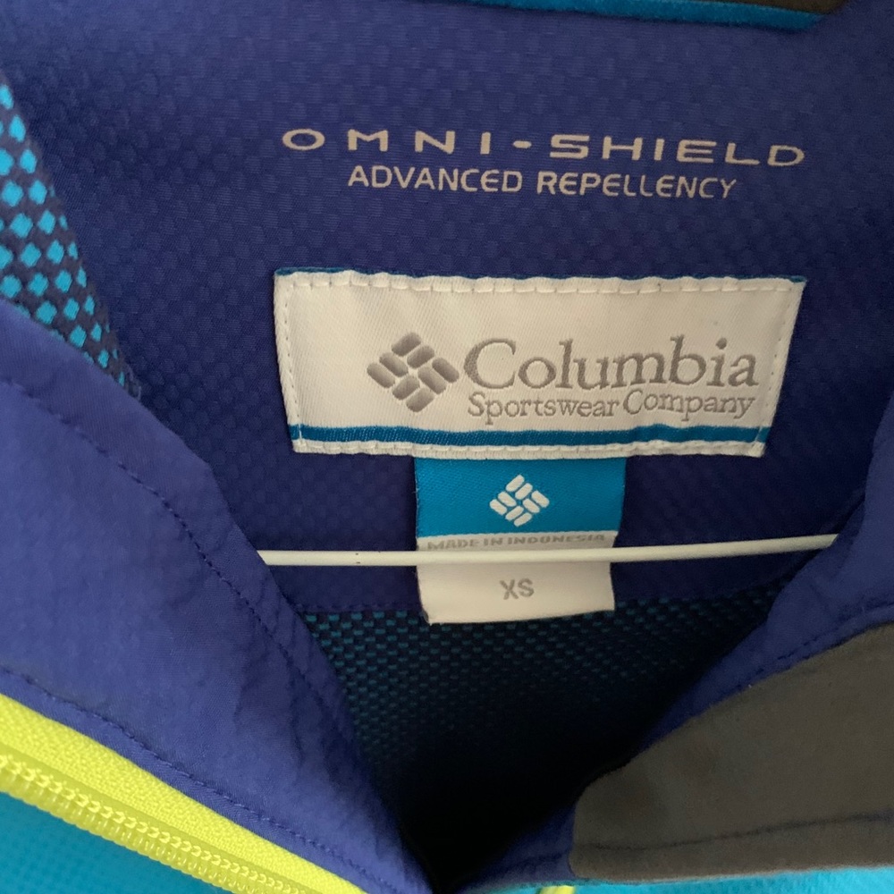 Columbia windbreaker - Picture 2 of 3